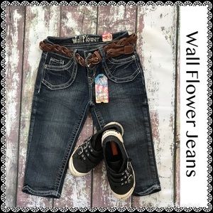 NWT Wall Flower crop jeans, size 5